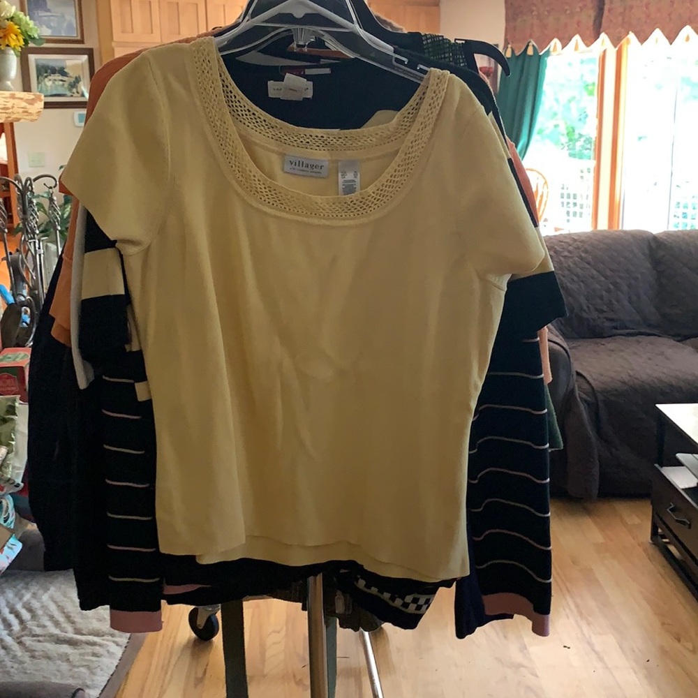 Yellow short sleave